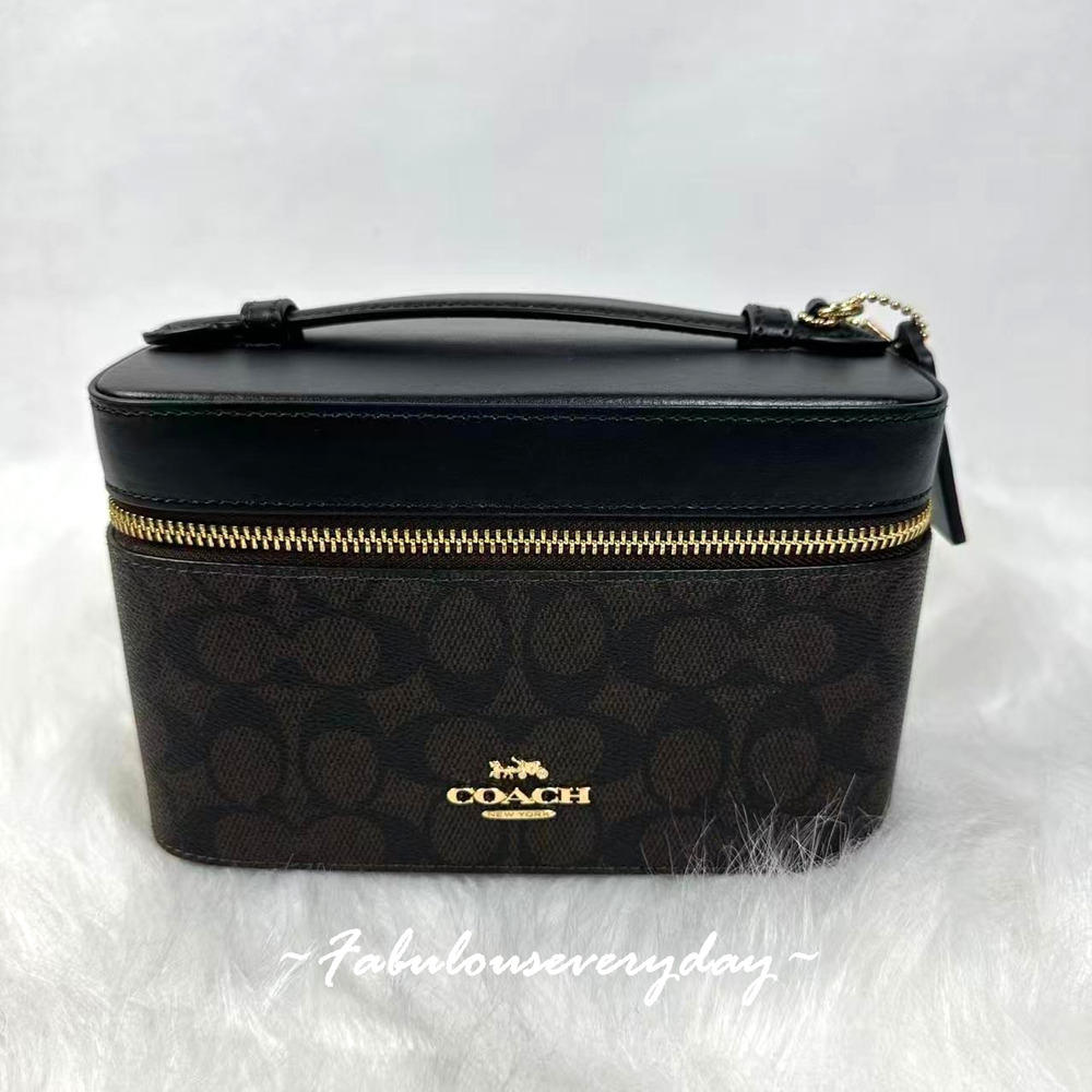 Coach Cosmetic Case In Signature Canvas/Gold/Walnut/Black CW728 NWT